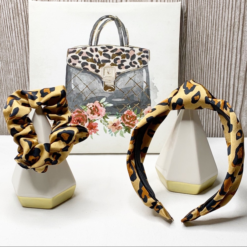 BOUTIQUE  Pair of Leopard Hair Accessories